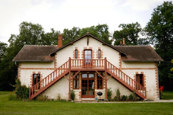 Location de vacances pour 12 personnes, avec terrasse et piscine, animaux acceptés à Ambillou - 2