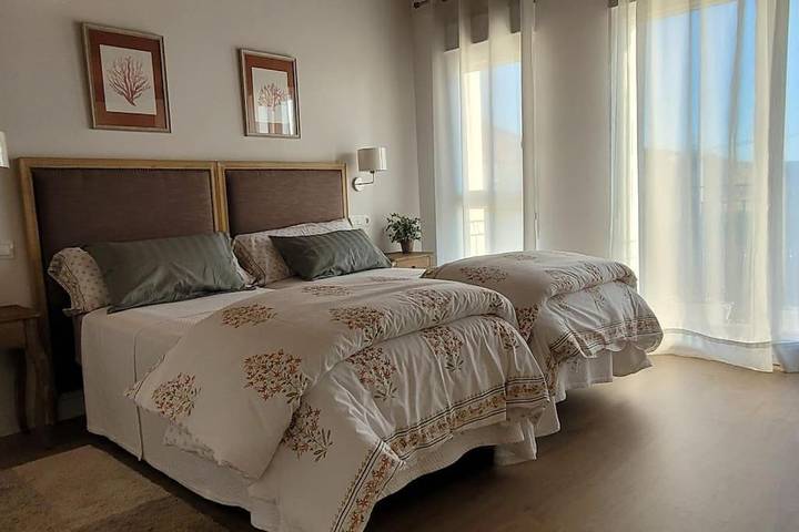 Chalet para 7 personas, con terraza y vistas en Comarca de Santander - 4