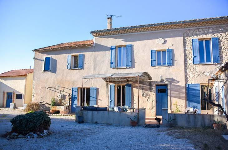 Chambre d’hôte pour 2 personnes, avec jardin et piscine, animaux acceptés