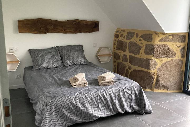 Le gite du Parayre, a renovated barn with games room, in Aveyron, France in Lunac, Aveyron (desambiguación)