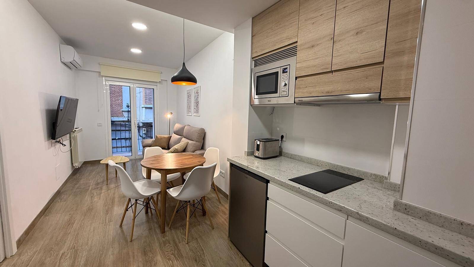 Apartamento entero, Apartamento 'Villa' con balcón y aire acondicionado in Teruel, Provincia de Teruel