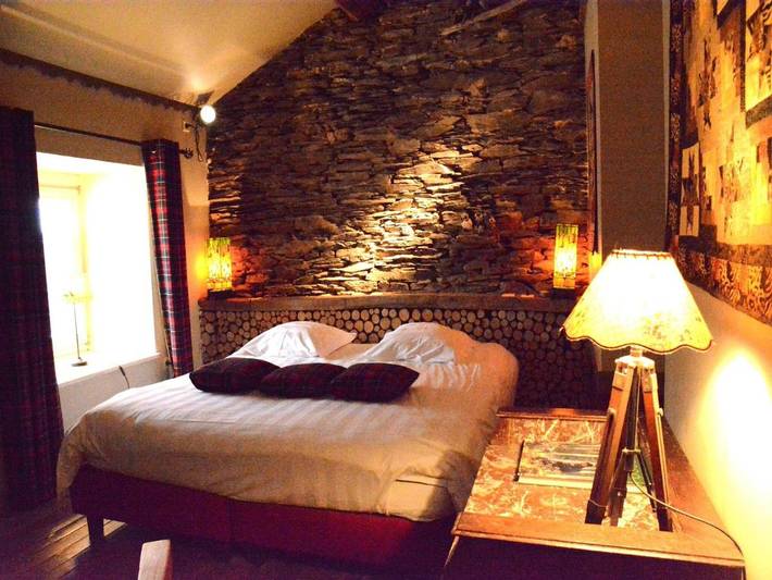 Location de vacances pour 15 personnes, avec terrasse ainsi que jacuzzi et sauna, animaux acceptés dans Gros Fays - 3