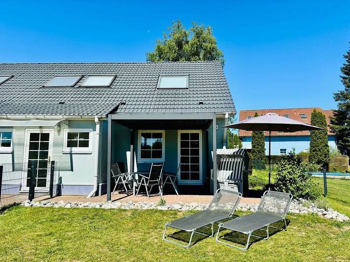 Ferienhaus für 7 Personen, mit Terrasse und Garten in Lütow
