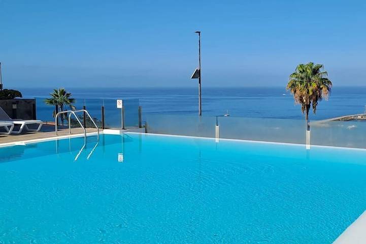 Apartment for 4 people, with pool and garden as well as terrace in Mogán