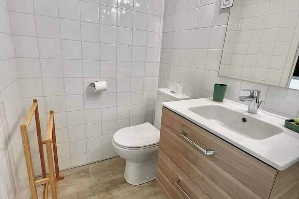 Studio with kitchen, bathroom and private garage in Le Mans, Sarthe