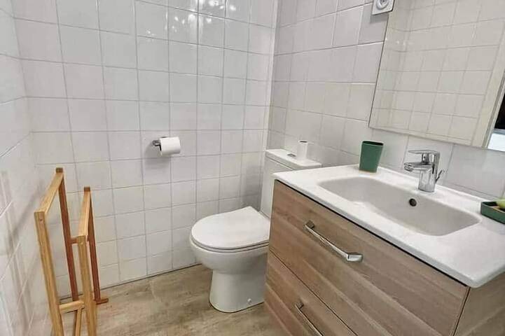 Studio with kitchen, bathroom and private garage in Le Mans, Sarthe