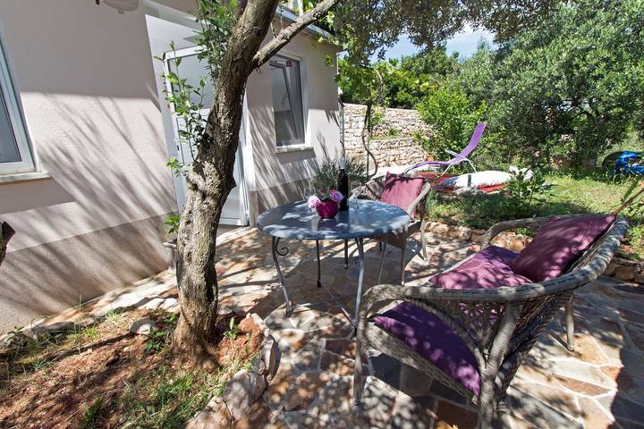 Ferienwohnung für 2 Personen, mit Balkon/Terrasse auf Solta