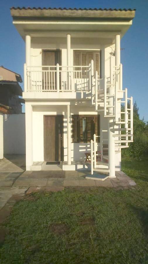 Casas e apartamentos de temporada para 2 pessoas, com vista e terraço em Torres