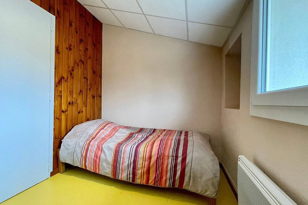 Ruhiges Ferienhaus bei Puy-en-Velay, 2 Schlafzimmer, nahe See Bouchet in Cayres, Haute-Loire