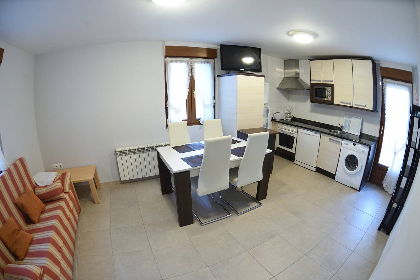 Apartamento entero, Apartamento acogedor en Mogro, 63 m² con piscina privada! in Mogro, Miengo