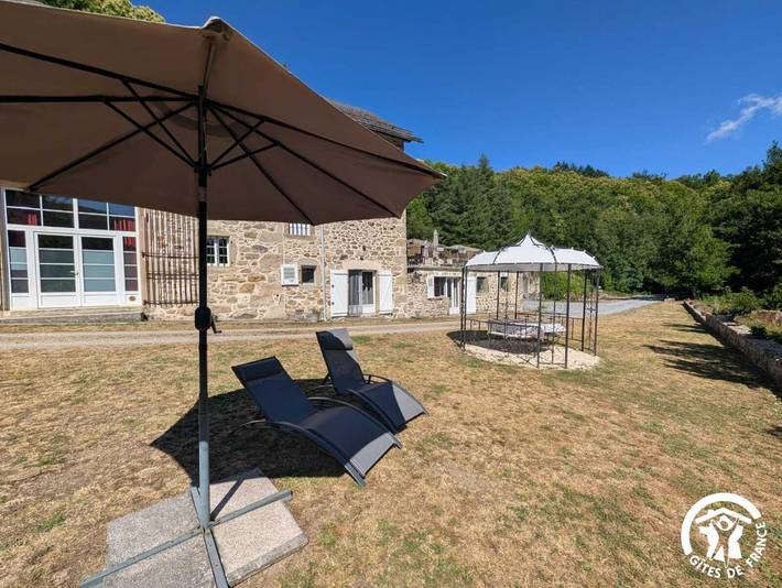 Domaine de Label - Gîte du Cédre in La Salvetat-sur-Agout, Region de Béziers