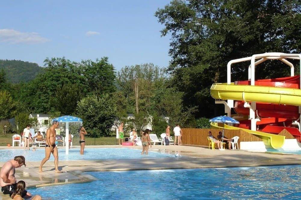Zecamping 4* parc aquatique et piscine chauffée mobil-home Tv 27m2 in Monceaux-sur-Dordogne, Région de Tulle