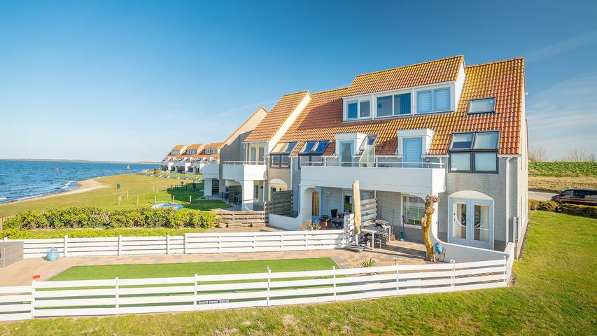 Ferienhaus für 4 Personen, mit Balkon/Terrasse und Terrasse in Schouwen-Duiveland