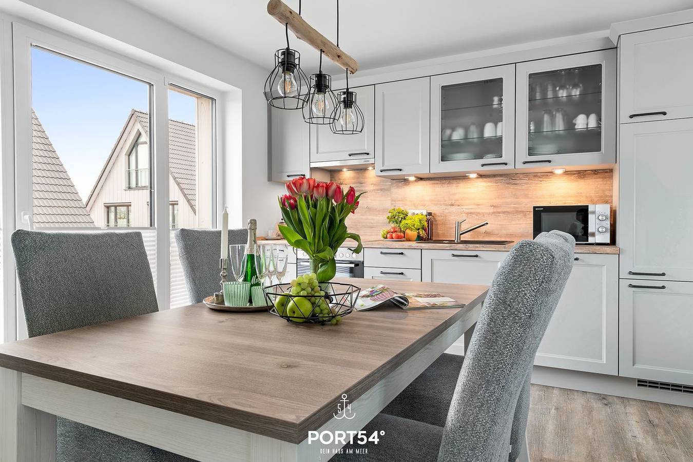 Ganze Wohnung, Küste 4 - Balkon mit Feldblick, Duschbad, 2 Schlafzimmer in Westerdeichstrich, Nordseeküste