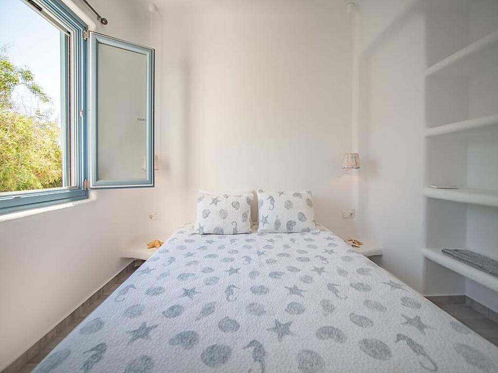 293102 - Casa Magnifica in Cyclades