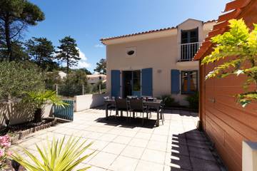 Gîte pour 6 personnes, avec terrasse dans Plage des Becs