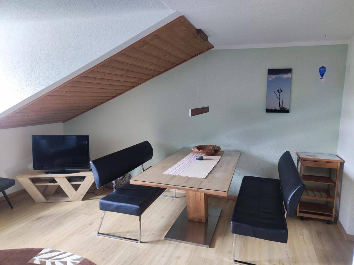 Ganze Wohnung, Apartment with Garden View in Frauenwald, Rennsteig