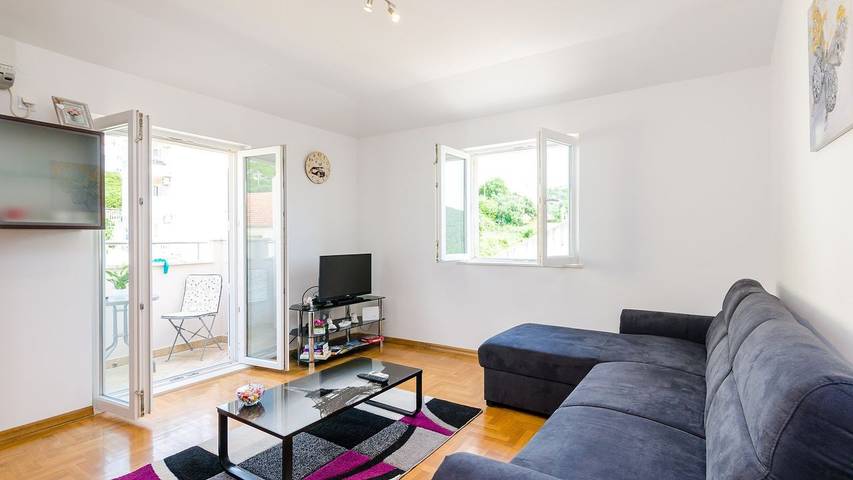 Vacation apartment for 3 people, with balcony in Cavtat