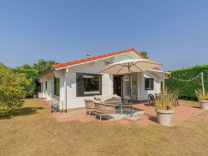 Ferienhaus für 5 Personen, mit Terrasse und Garten in Renesse