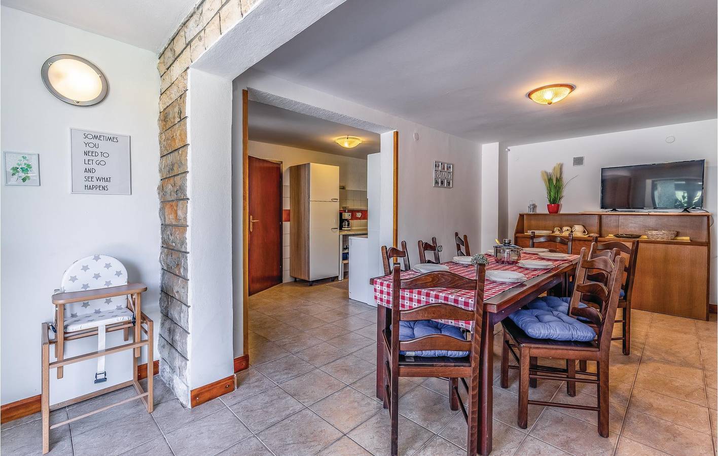 Gemütliche 190 m² große Ferienwohnung mit Terrasse in der Nähe des Strandes Duga Uvala – Parkplatz & WLAN in Marčana, Südküste Istrien