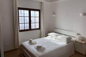 Villa for 5 People in Playa Blanca, Yaiza, Photo 1