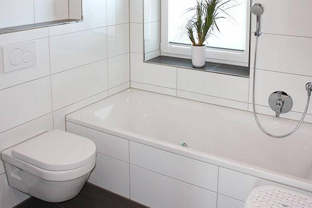 Komfortables Ferienhaus „Austernfischer“ im Wangerland nahe der Nordsee mit Sauna, 3 Schlafzimmern für bis zu 5 Gäste – Hunde willkommen. in Wiarden, Wangerland