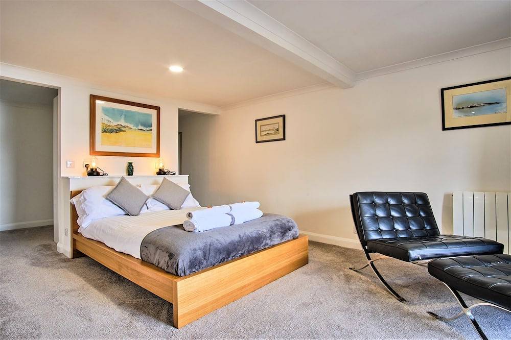 Ganze Wohnung, Wunderschön präsentierte und sehr geräumige Wohnung mit einem Schlafzimmer im Herzen von Oban in Oban, Loch Linnhe