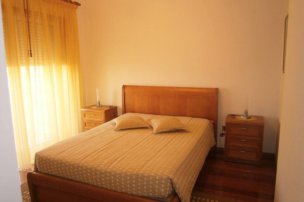 Ganze Wohnung, Waterfront, Gated Community mit Pools, 2 Schlafzimmer, 2 Toiletten, bis zu 6 Personen. in Esmoriz, Aveiro Distrikt