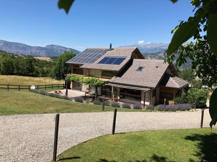Chambre d’hôte pour 2 personnes, avec Terrasse ainsi que Jardin et Vue