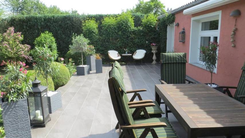 Ferienwohnung für 2 Personen, mit Garten und Ausblick sowie Sauna in Pirna