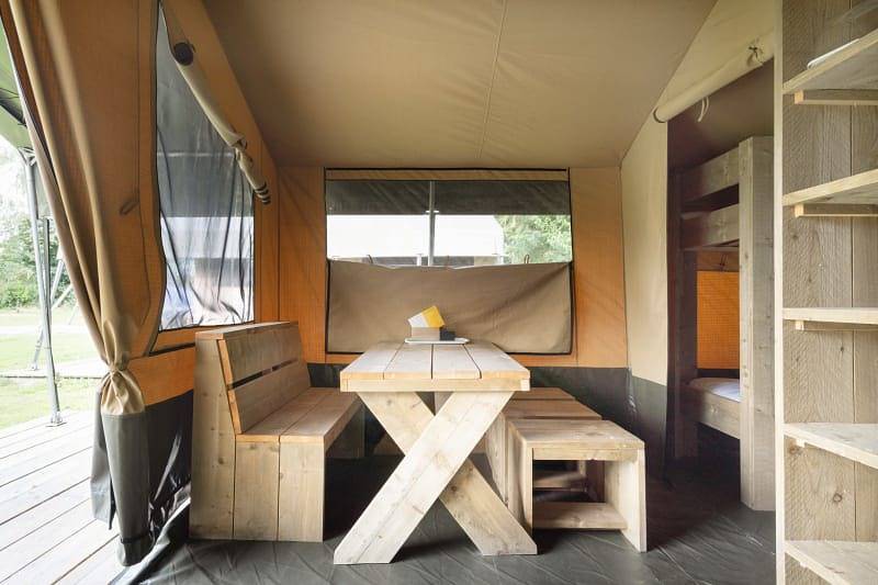 Tent voor 6 personen met terras in Veluwe