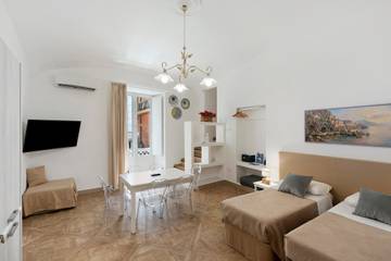 Holiday Rental for 4 People in Spiaggia pubblica di Sorrento, Sorrento, Photo 1