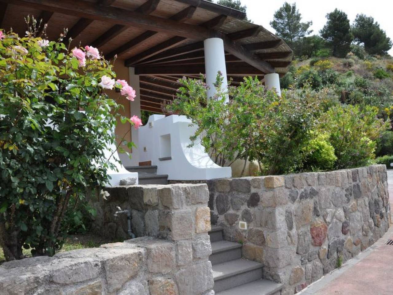 Entire apartment, Wohnung 'Glicine ab 231' mit Terrasse in Lipari