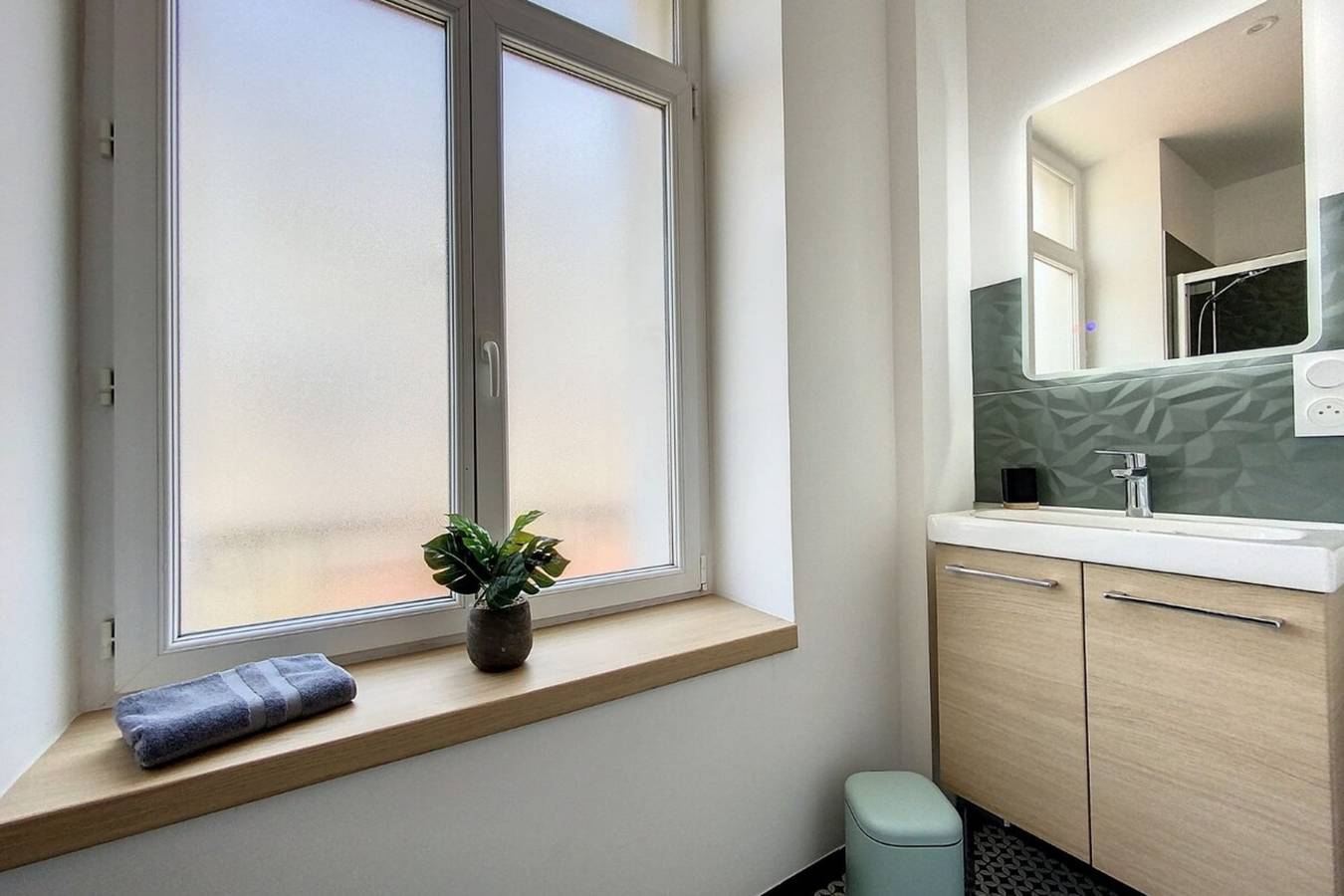 Chambre privée élégante 1 - jardin & espace commun in Lorient, Côte des Mégalithes