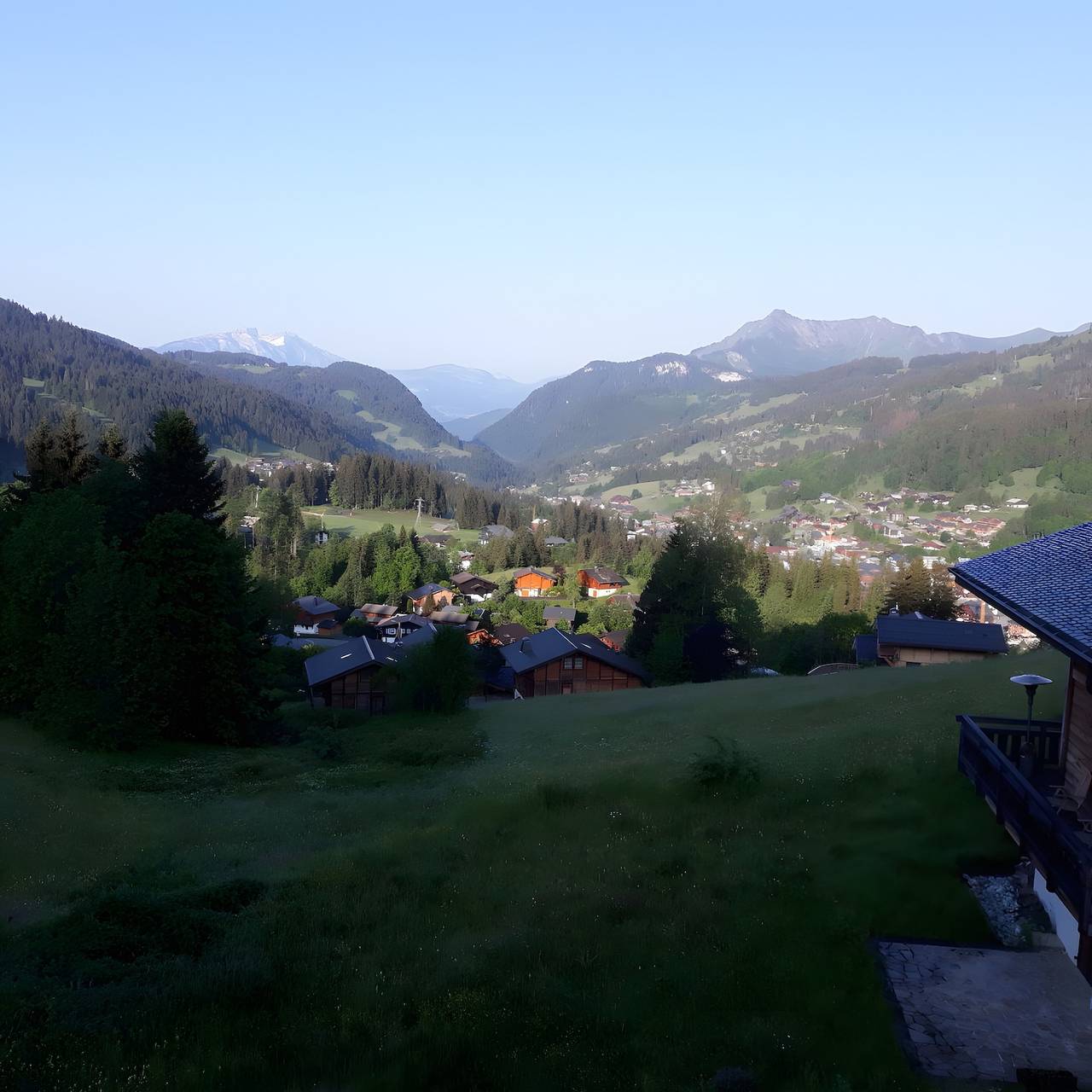 Chalet La Capite à Véro – Gezellig Savoyaards chalet met uitzicht op de bergen in Les Gets, Les Portes du Soleil
