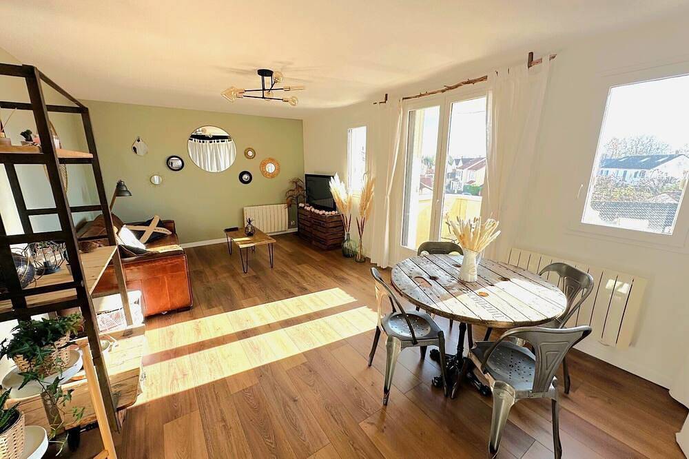 Apartamento entero, Bright 3-room apartment with balcony 12 min from Versailles and 5 min from the Golf National! in Voisins-le-Bretonneux, Yvelines