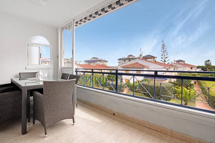 Gîte pour 4 personnes, avec balcon et jardin à La Mata - 2