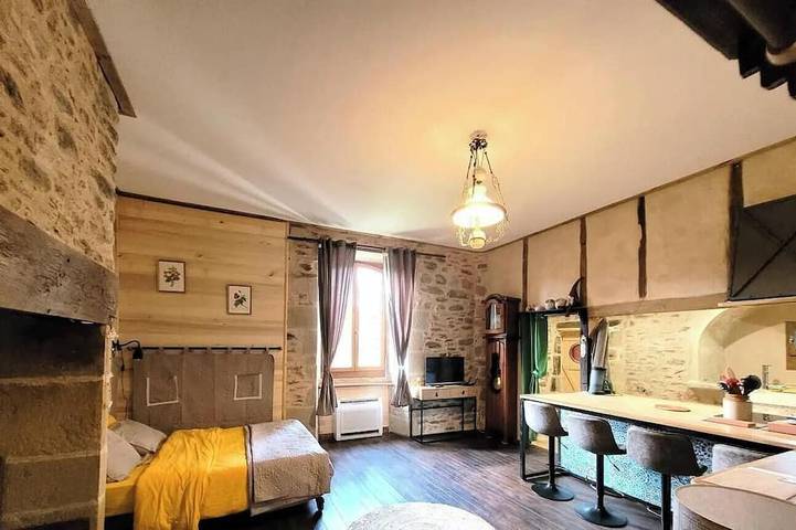 Location de vacances pour 4 personnes à Altillac - 2