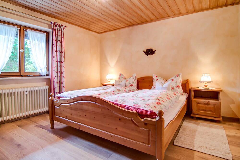 Ganze Wohnung, Haus Huber - Ferienwohnung 50m² in Gmund, Bayerische Alpen