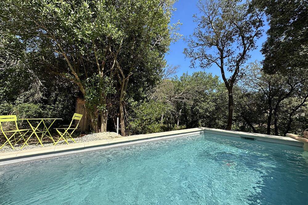 Agréable maison au calme,piscine, climatisation, Wifi,max 12 pers in Uchaux, Vaucluse