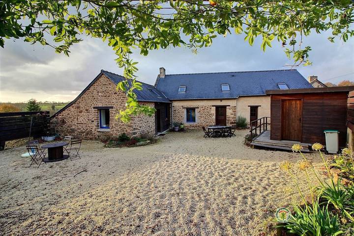 Gîte pour 7 personnes, avec Jardin à Plouasne - 3