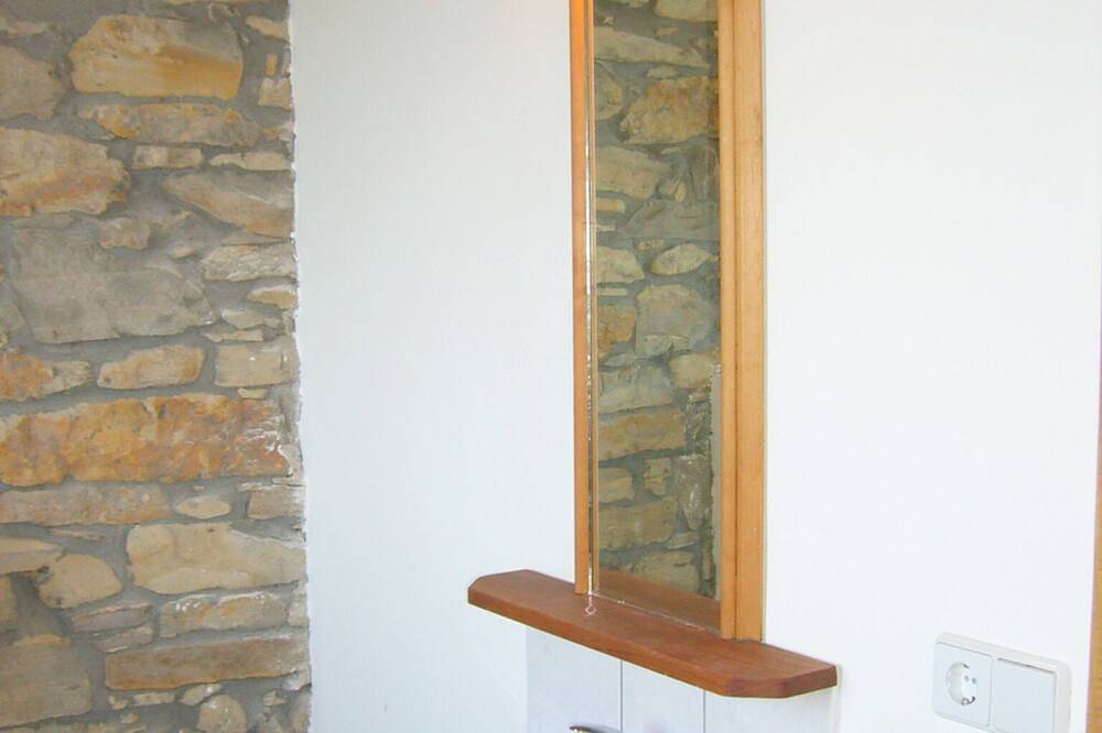 Belle maison de vacances confortable pour un couple ou une petite famille in Mombarcaro, Langhe