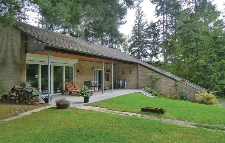 Ferienhaus für 8 Personen, mit Terrasse und Garten in Eifel (Nordrhein-Westfalen) - 2