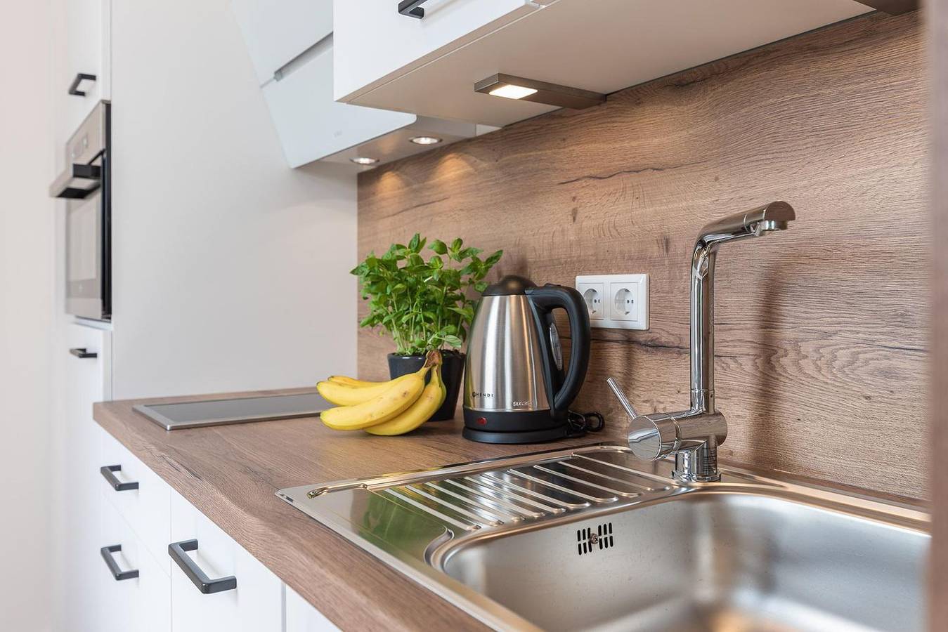 Ganze Wohnung, Modernes Apartment mit Balkon, zentral in Kühlungsborn und strandnah gelegen in Kühlungsborn, Mecklenburgische Ostseeküste