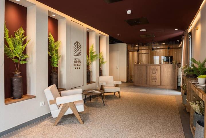 Hôtel pour 2 personnes, avec piscine ainsi que terrasse et vue à Ochagavía - 3