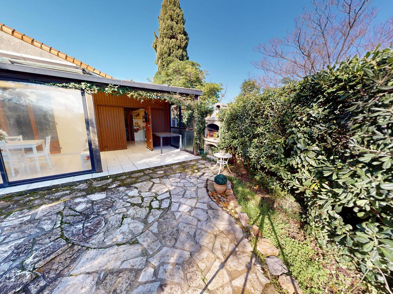 Casa Luminosa Familiar en Vic-la-Gardiole con Piscina y Parking in Vic-la-Gardiole, Côte d'Améthyste