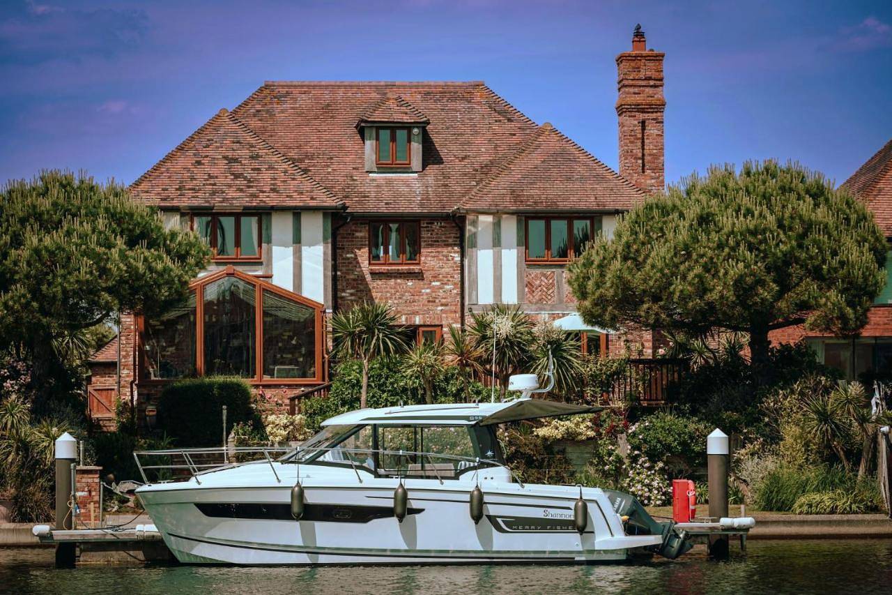Wellington Quay in Eastbourne, Ost Sussex