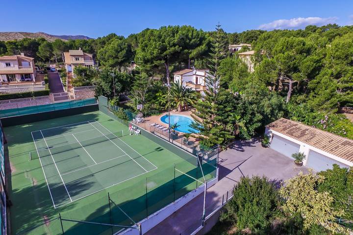 Ferienwohnung für 4 Personen, mit Terrasse und Garten sowie Pool in Capdepera - 2