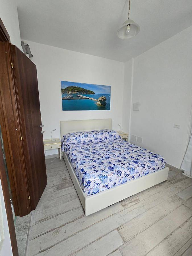 La casa di Giuliana primo piano con balcone in Lacco Ameno, Ischia