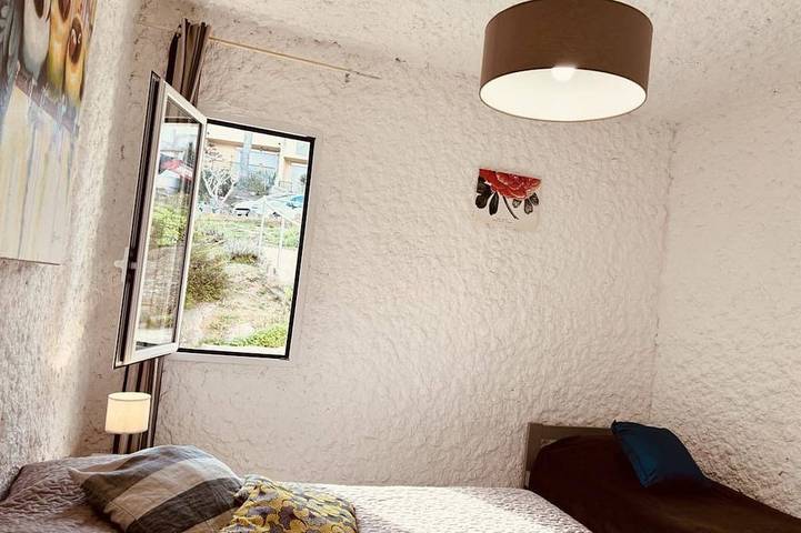 Gîte pour 6 personnes, avec terrasse dans Gare du Club Med Cocody - 4
